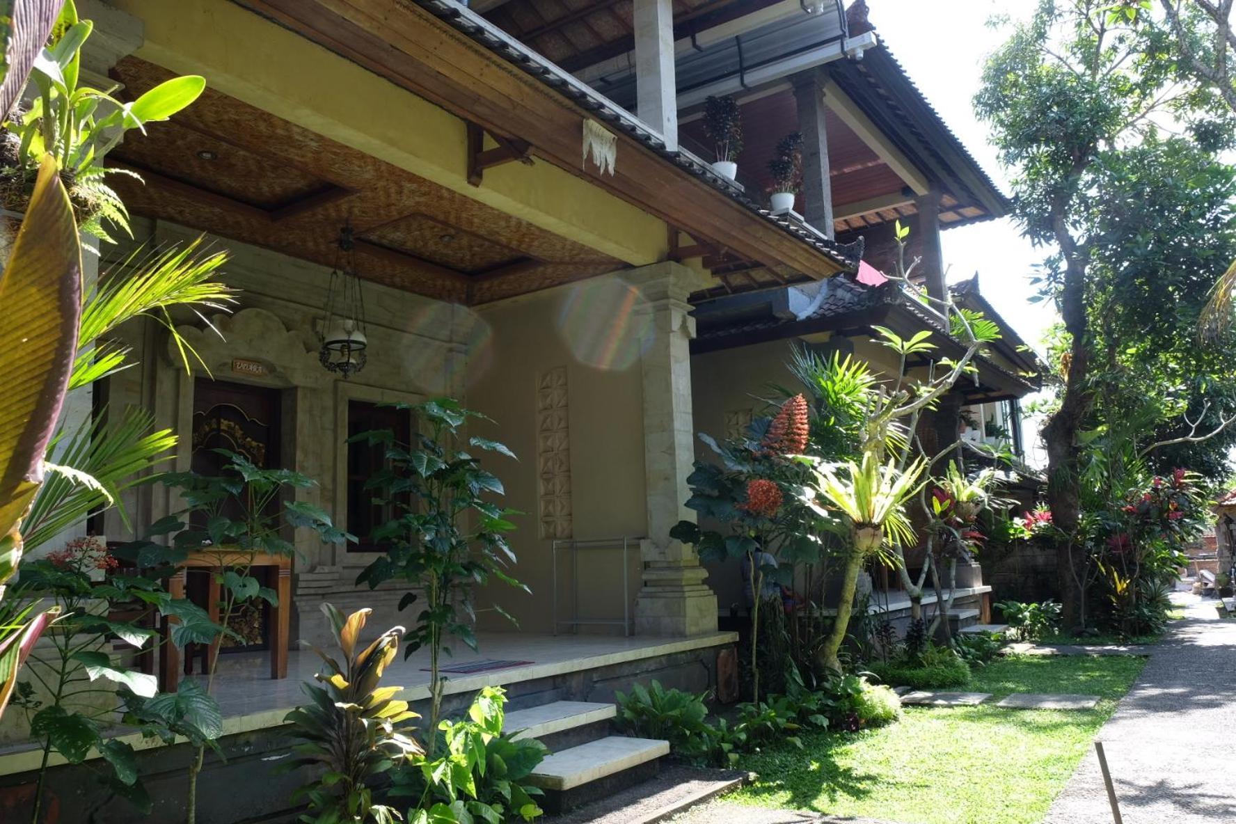 Suastika Guest House Ubud Exterior photo